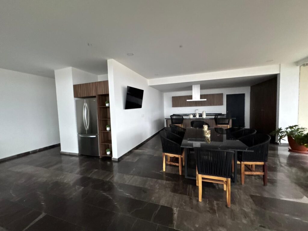 5cc6f5ec-bed8-481e-b469-4bd20178de36