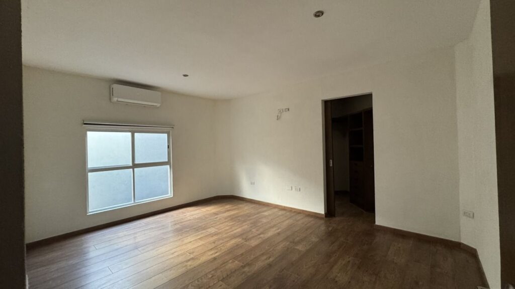 WhatsApp Image 2025-11-28 at 1.42.08 PM